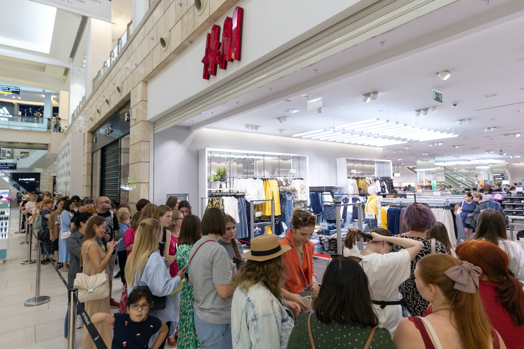 Russians flock to H&M as fashion retailer opens stores to sell inventory