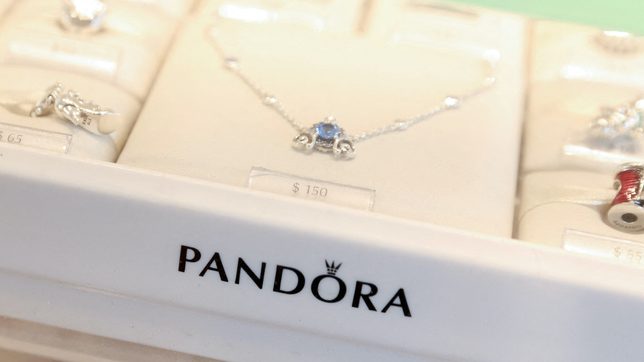 Pandora shares fall on disappointing US sales