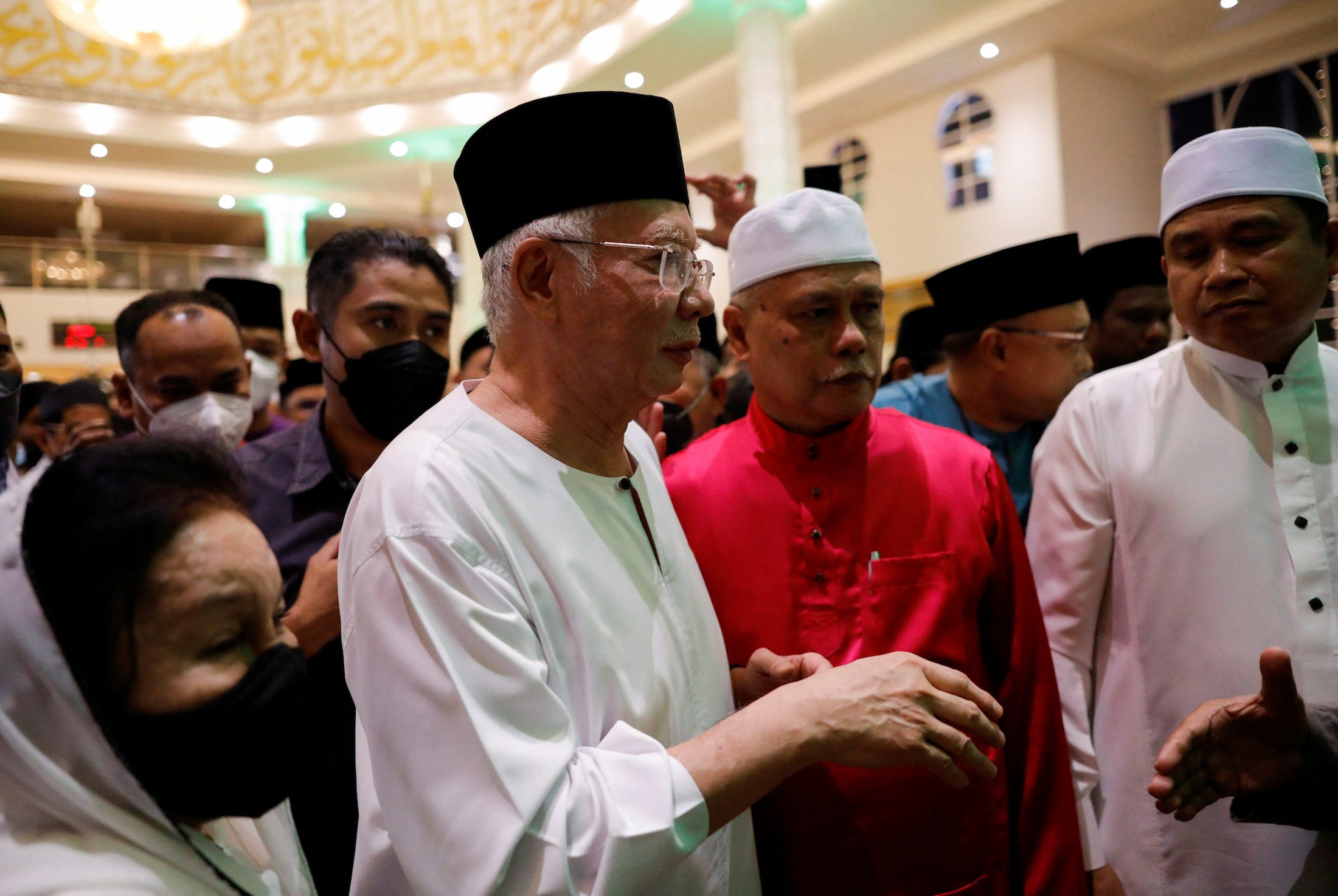 Malaysia’s Mahathir says ‘highly likely’ jailed Najib will get royal pardon