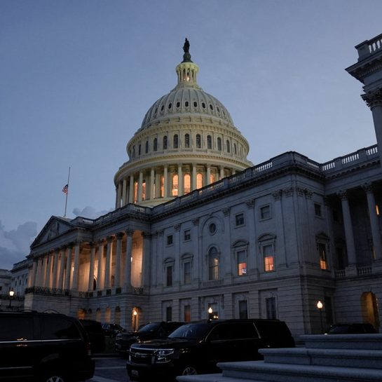 US Senate Democrats fend off amendments to $430-billion climate and drug bill