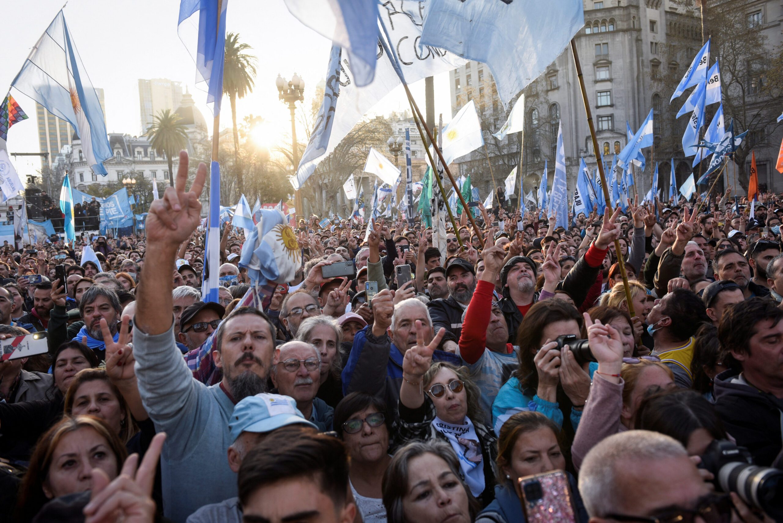 Argentina shaken by assassination attempt on vice president