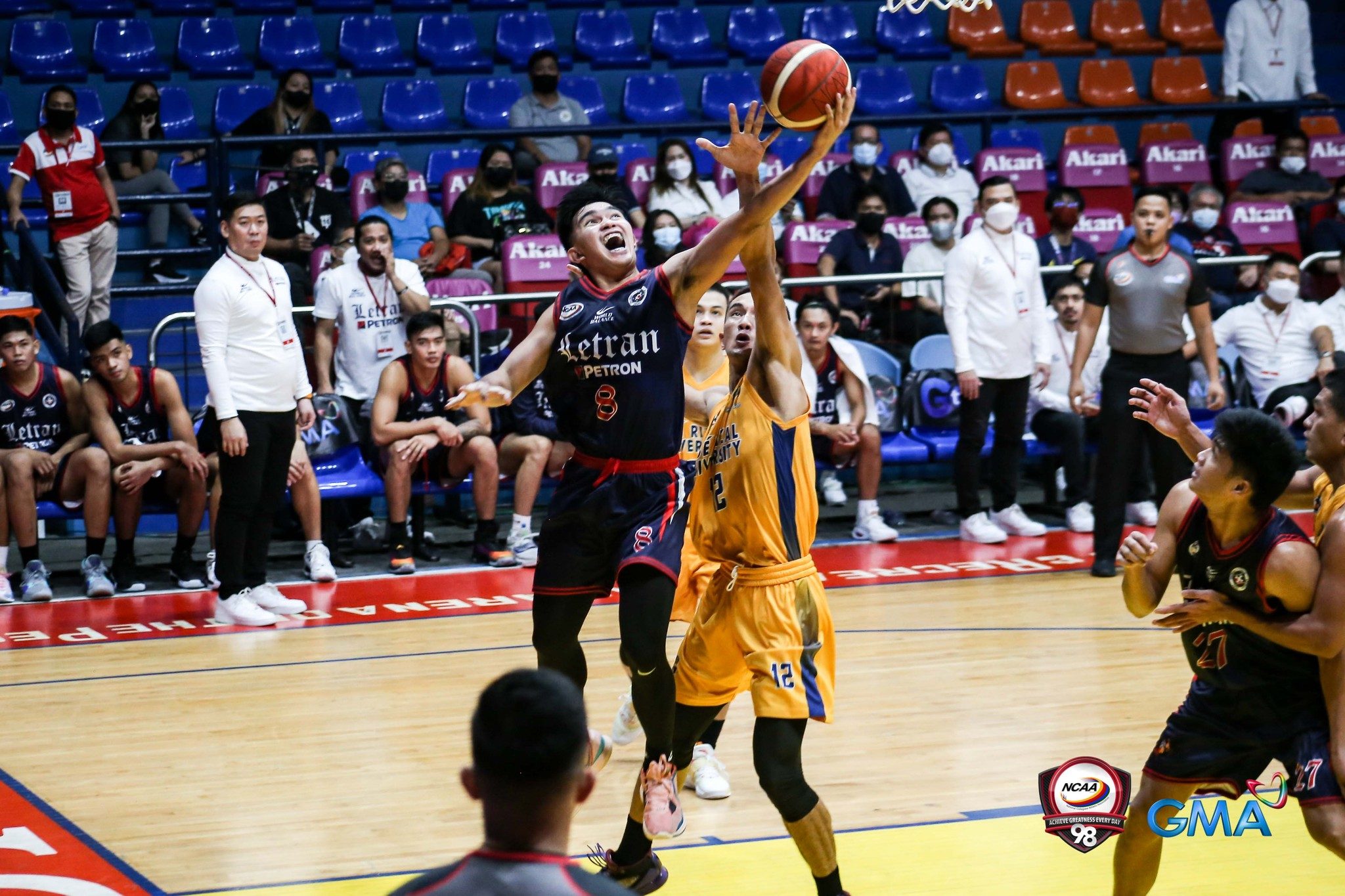 Kurt Reyson erupts for 31 in Letran’s OT escape from JRU; Pirates clamp Cardinals
