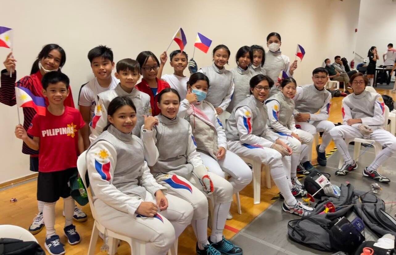 Tan, Canlas pocket gold medals in Singapore fencing tourney