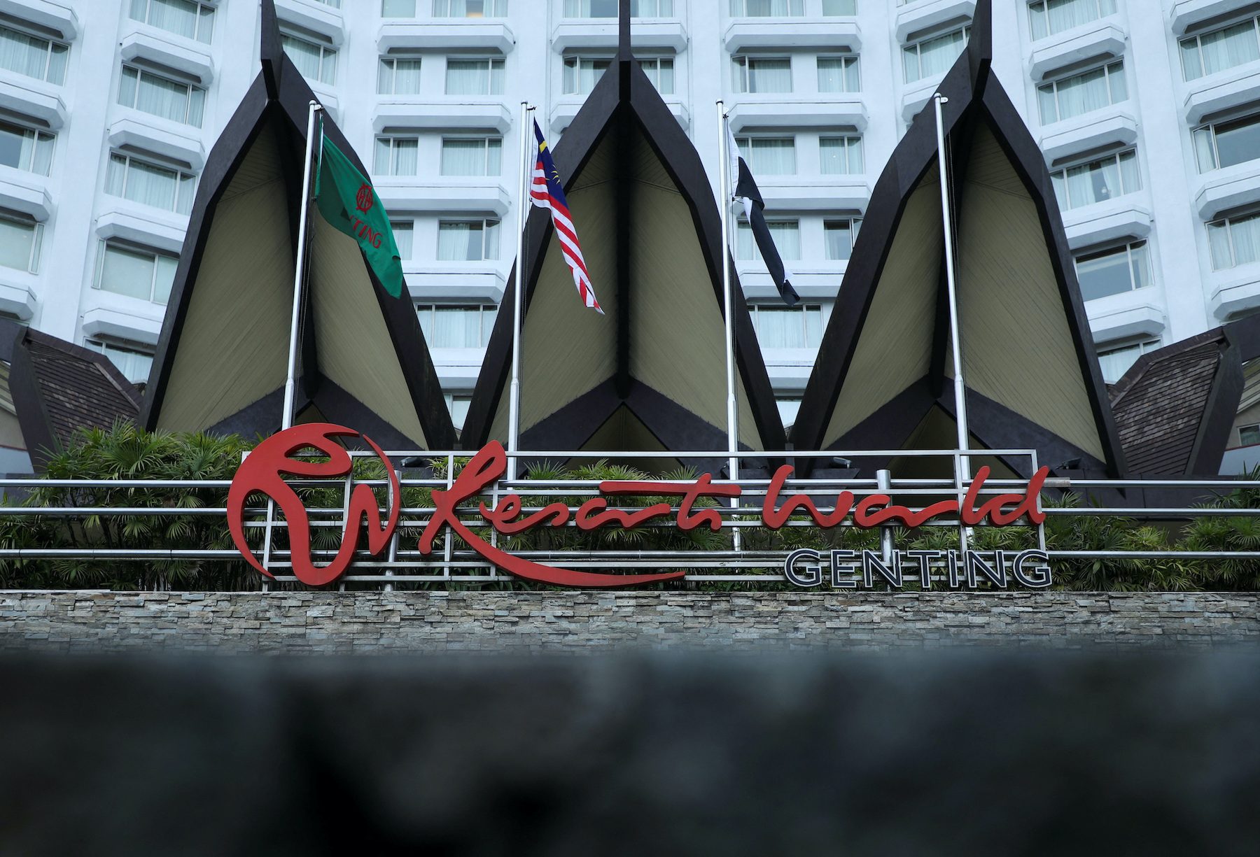 Gambling giant Macau opens bids from 7 casinos, Genting a wildcard