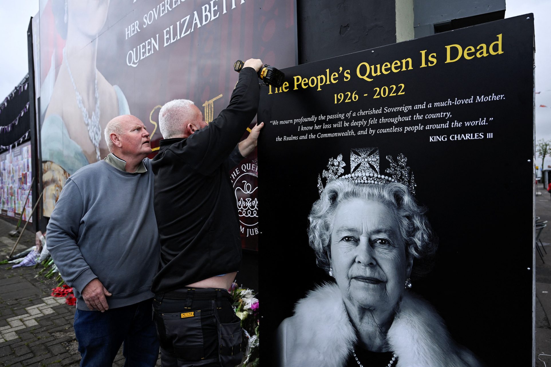 Royal mourning to last until 7 days after queen’s funeral