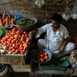 Vegetable prices spike in flood-hit Pakistan as food crisis looms