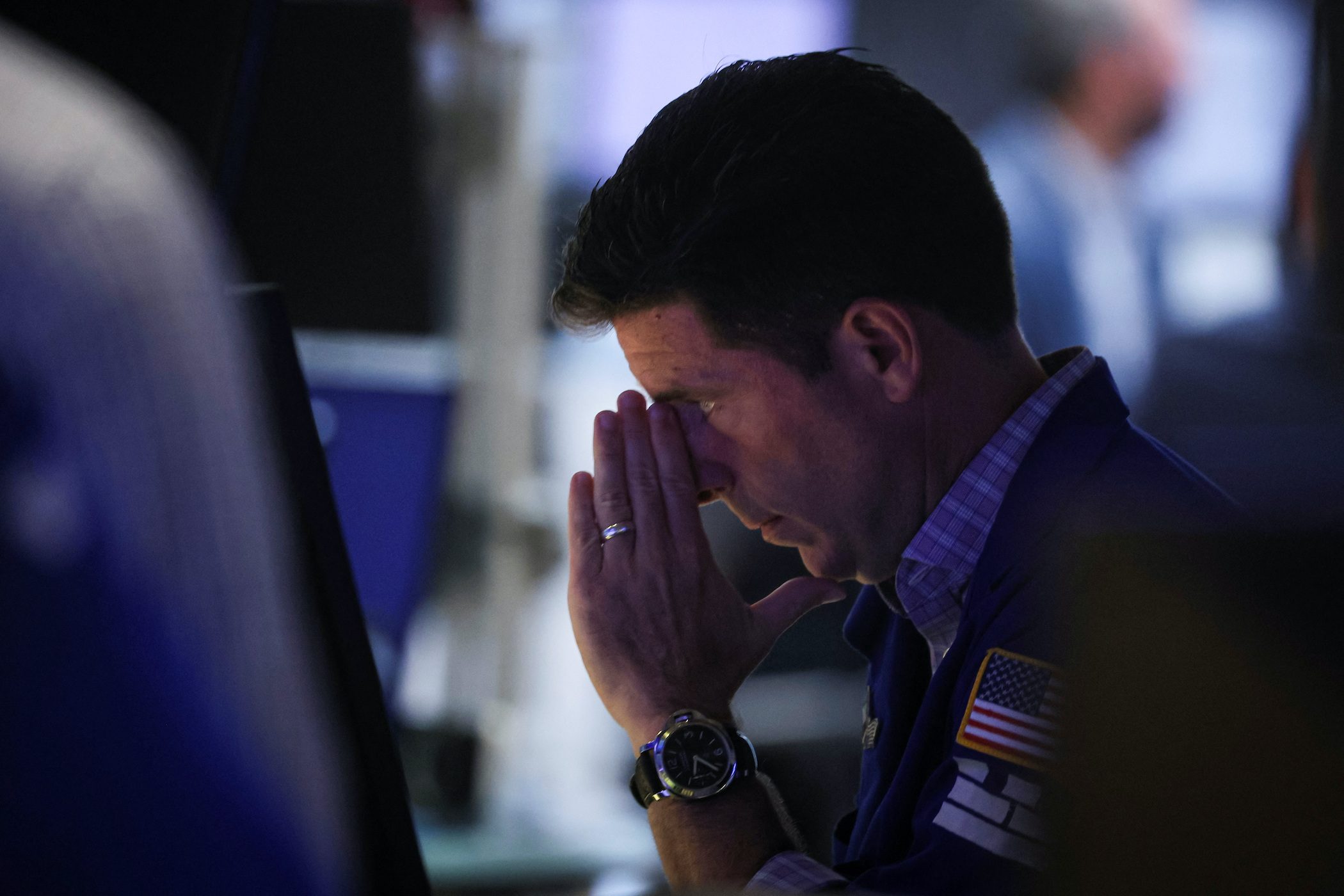 Stocks tumble, dollar soars, and bonds plunge as recession fears grow