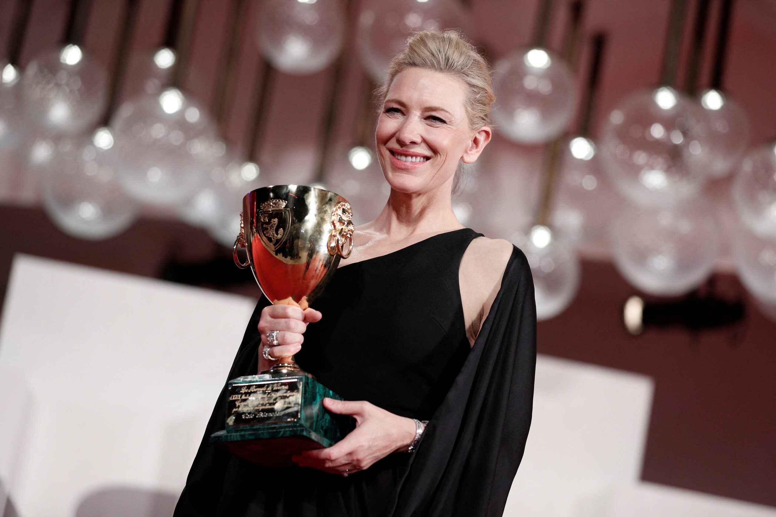 Cate Blanchett on film ‘TÁR’: ‘We were standing on the edge of a cliff every day’