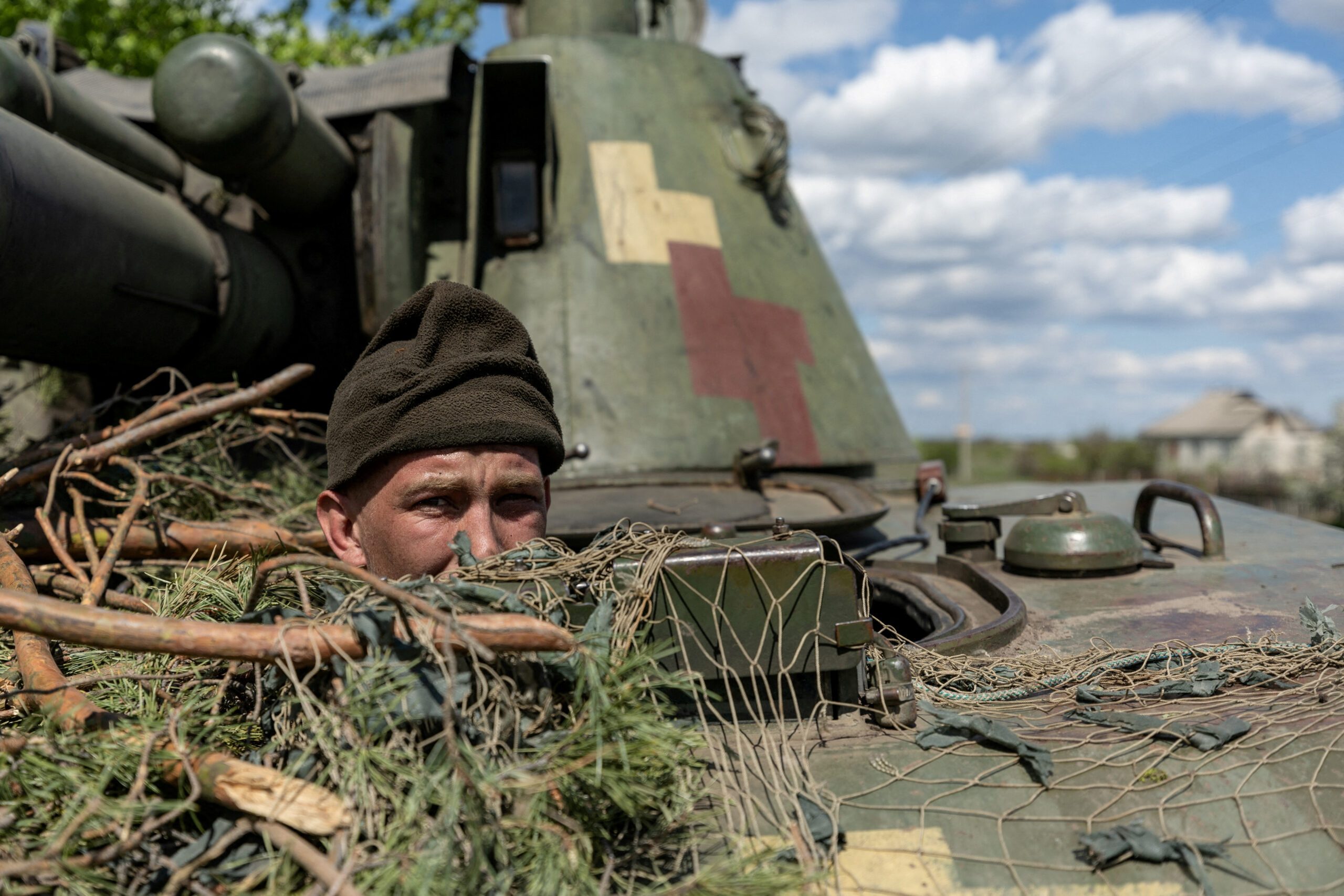 Russia abandons Ukrainian bastion, Putin ally suggests nuclear response