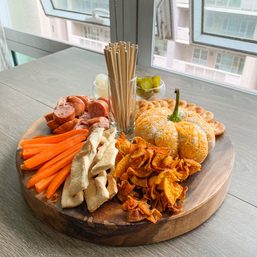 [Kitchen 143] This fall-themed brunch board is perfect for carnivores and kalabasa lovers
