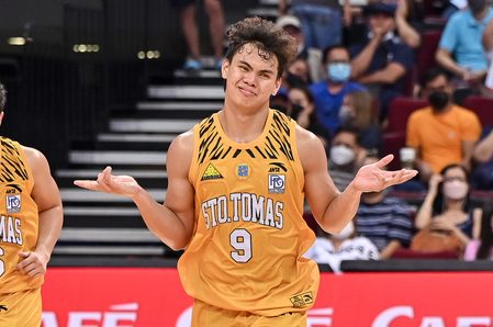 Soon-to-be birthday boy Cabañero gifts 33-point line, UST debut win to Bal David