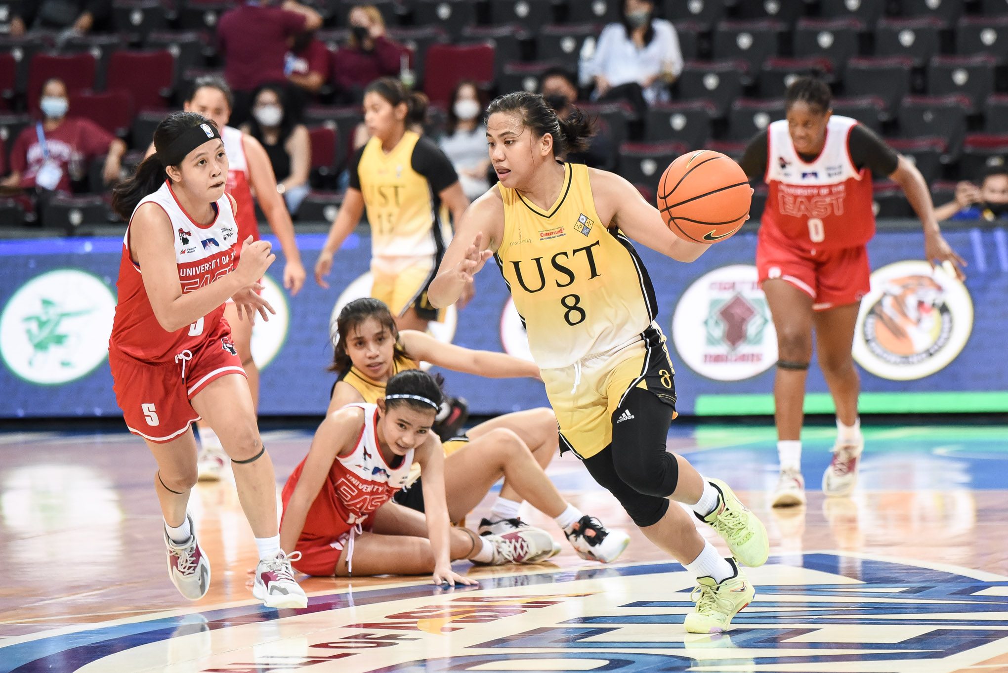 Tigresses claim share of 2nd spot; Eagles snap skid 