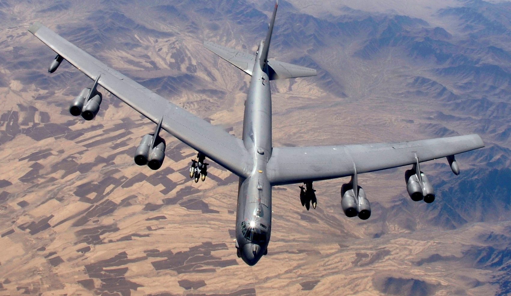 US plans to deploy B-52s to north Australia amid China tensions