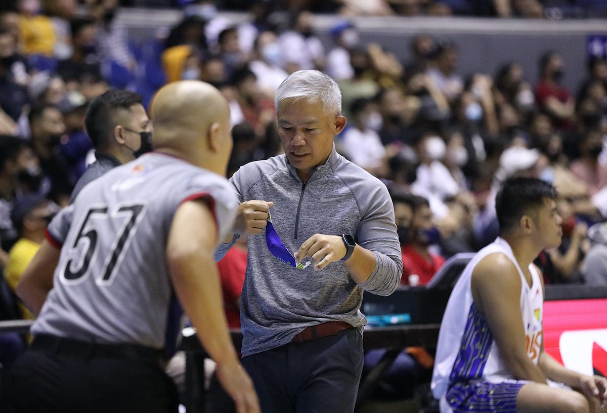 Frustrated Chot Reyes storms out of Araneta Coliseum after sorry TNT loss