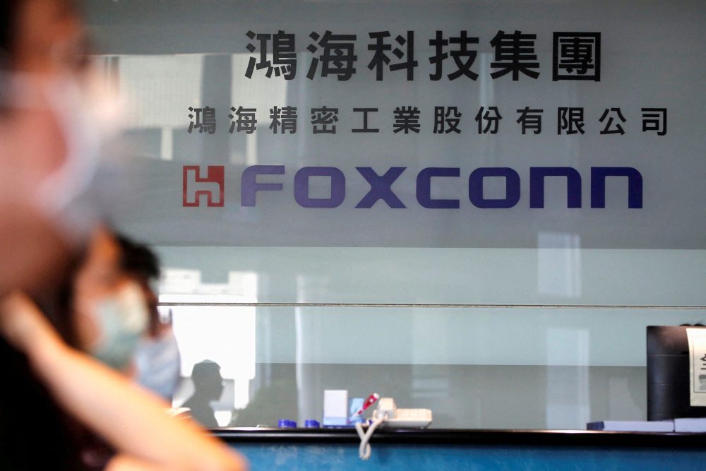 Apple supplier Foxconn wins AirPod order, plans $200-M factory in India – source