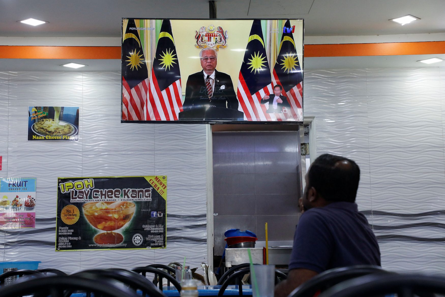 Malaysian PM calls for early election