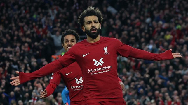 Super Salah ignites Liverpool season as Man City loses for 1st time