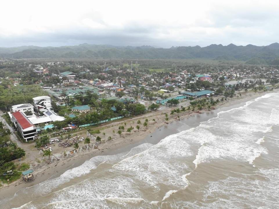 Paeng wreaks havoc in Western Visayas, kills at least 2