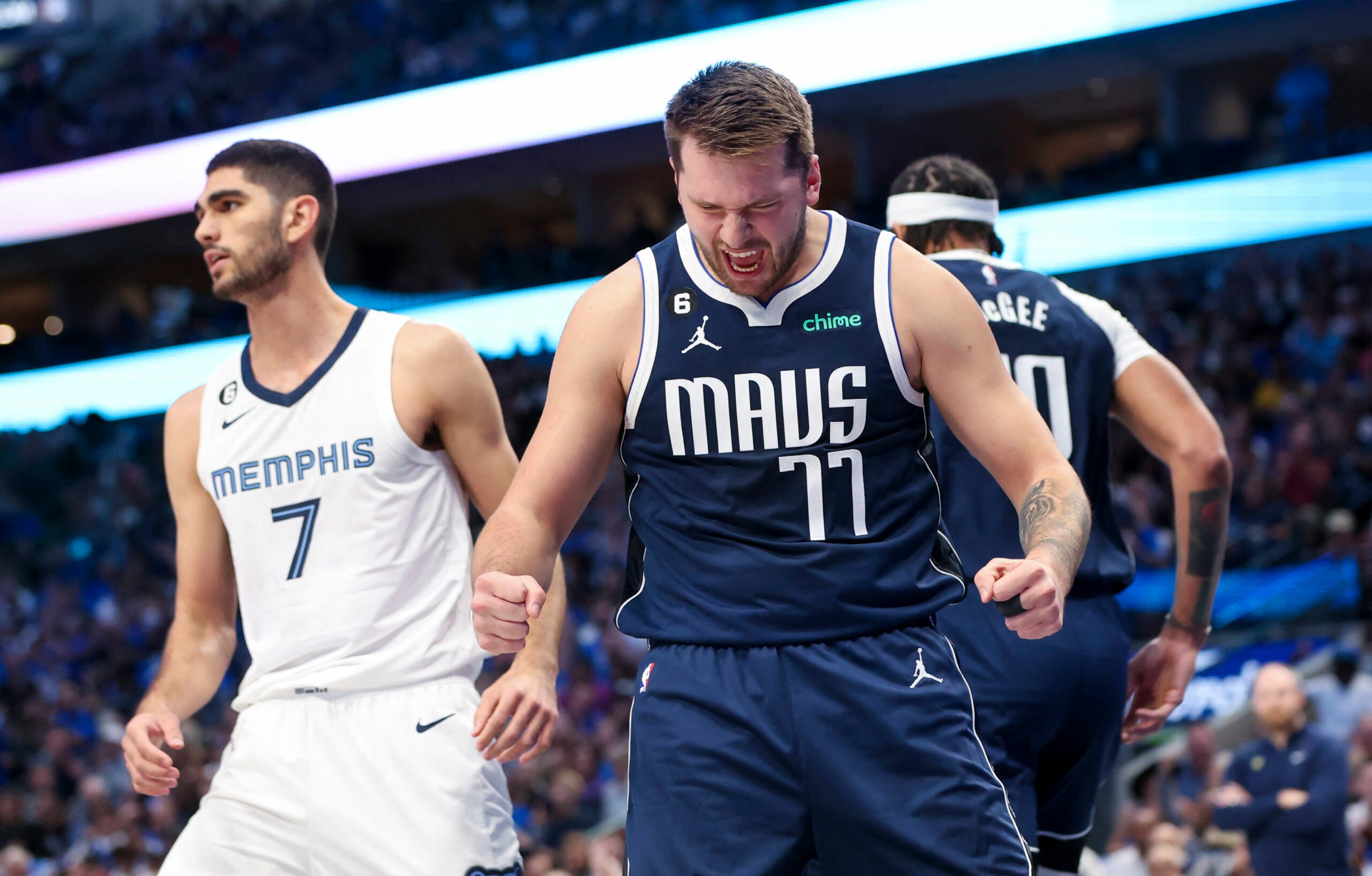 Luka Doncic leads Mavs in record-breaking rout