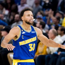 Warriors’ Stephen Curry returns to practice court