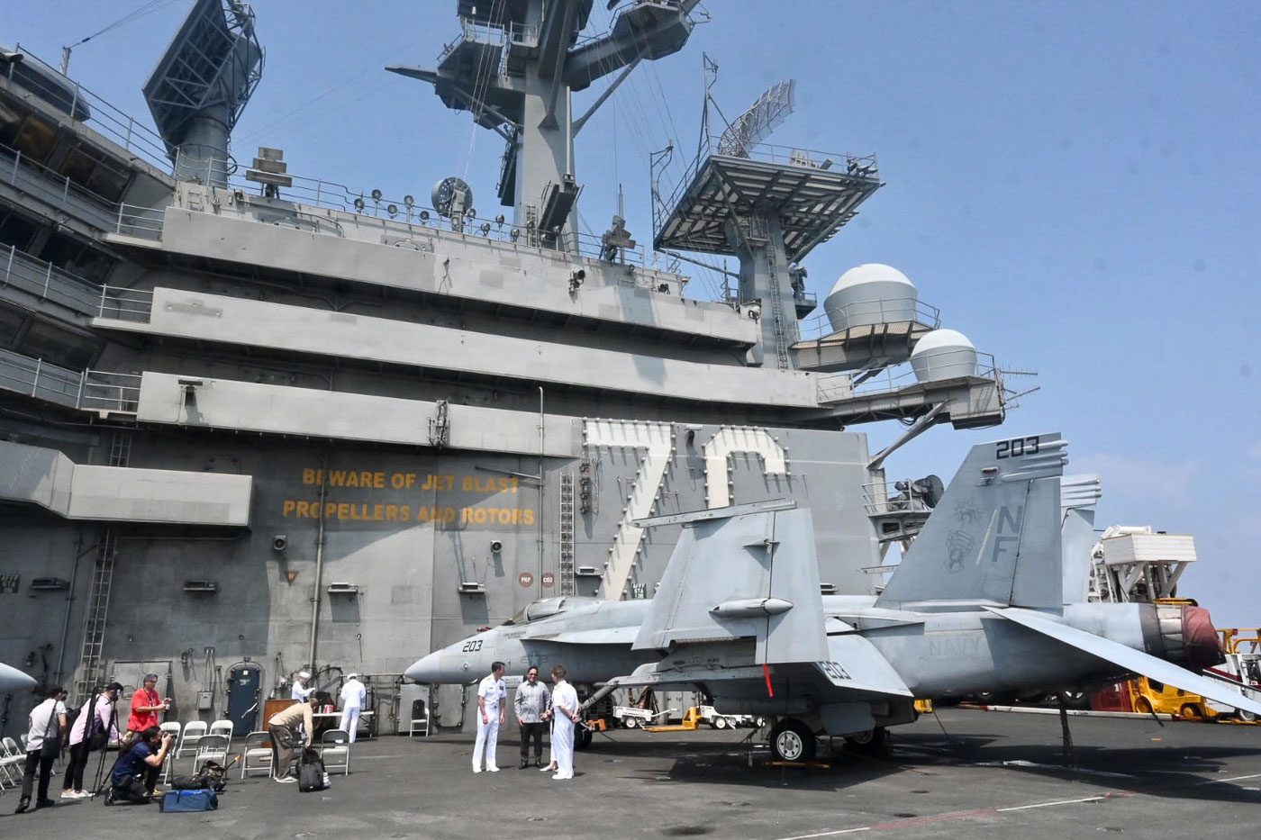 US aircraft carrier Ronald Reagan returns to Manila after 3 years