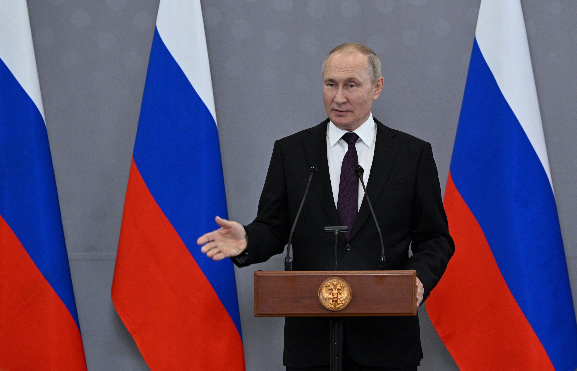 Putin speaks to Iranian president, with emphasis on deepening ties – Kremlin