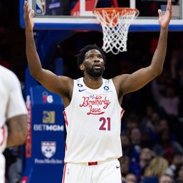 Joel Embiid carries Sixers over Bucks in battle of banged-up teams