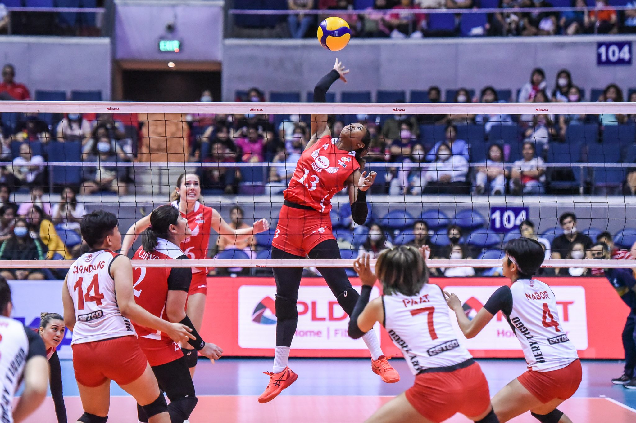 Phillips stars as Petro survives Chery in 5 sets; Creamline vents ire on Army
