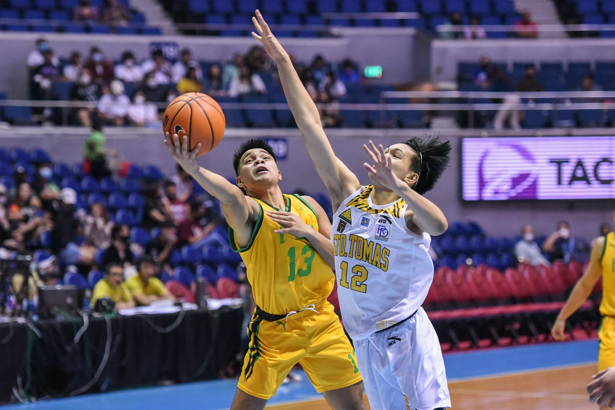 FEU torches Cabañero-less UST to end Season 85 campaign on high note