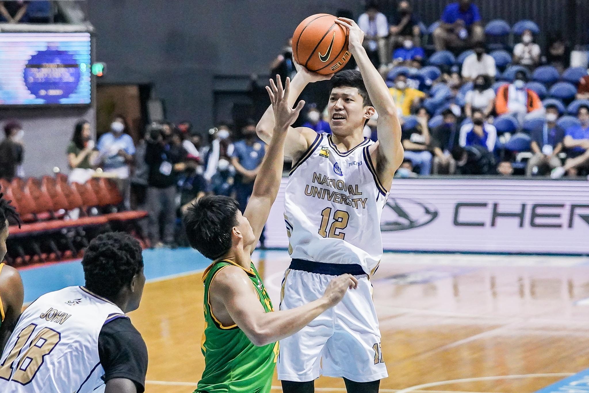 UAAP: NU clinches twice-to-beat, overcomes FEU in men's volleyball