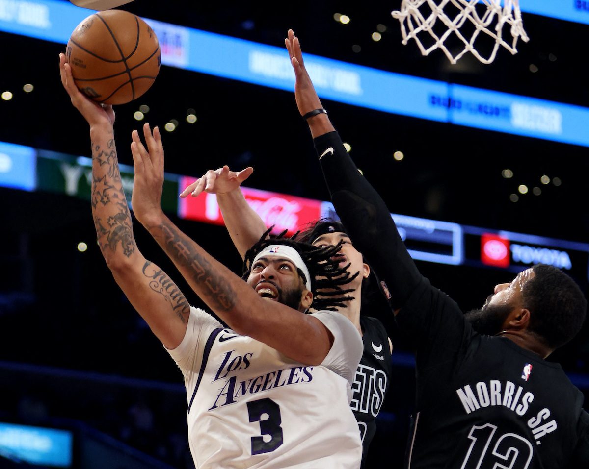 Anthony Davis’ 37-point double-double leads Lakers past Nets
