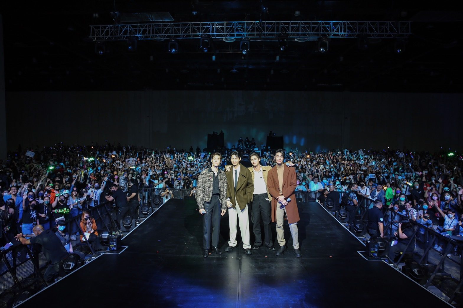 LOOK: 'F4 Thailand' cast hold 'Shooting Star' concert in Manila
