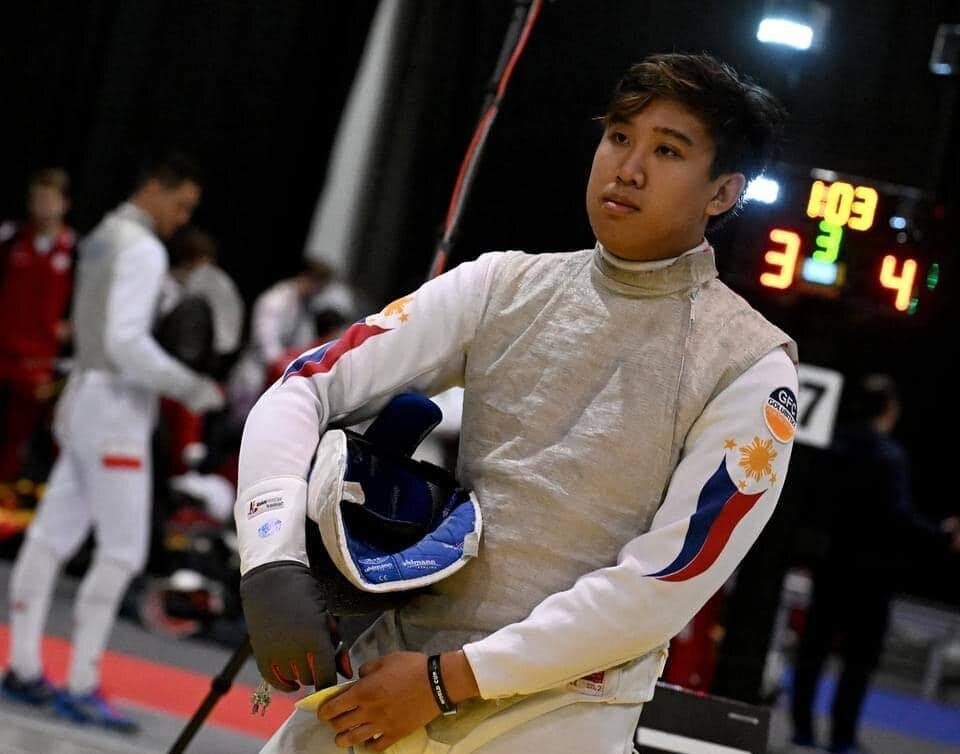 Former youth Olympian Lance Tan holds fencing clinic