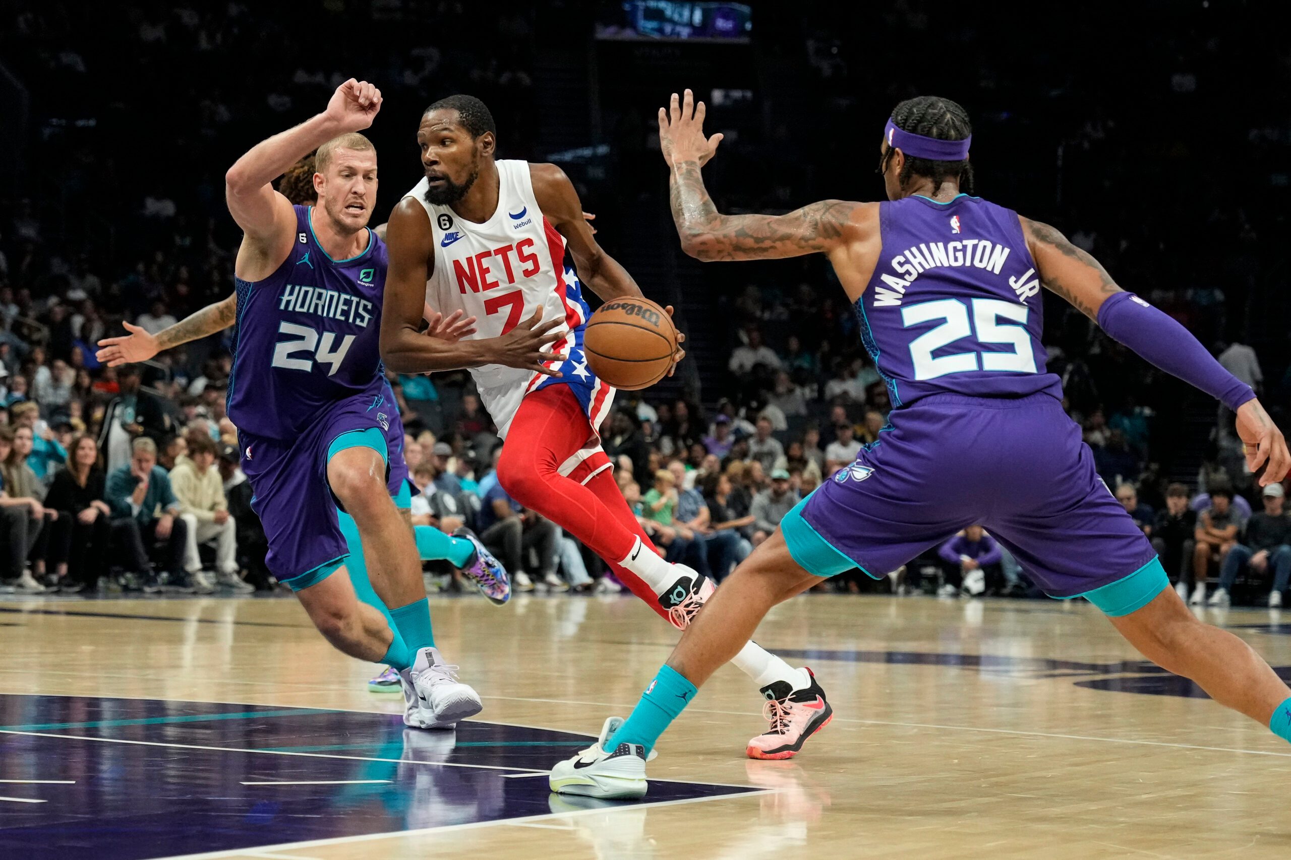 Hornets overtake Kings, end 11-game slide