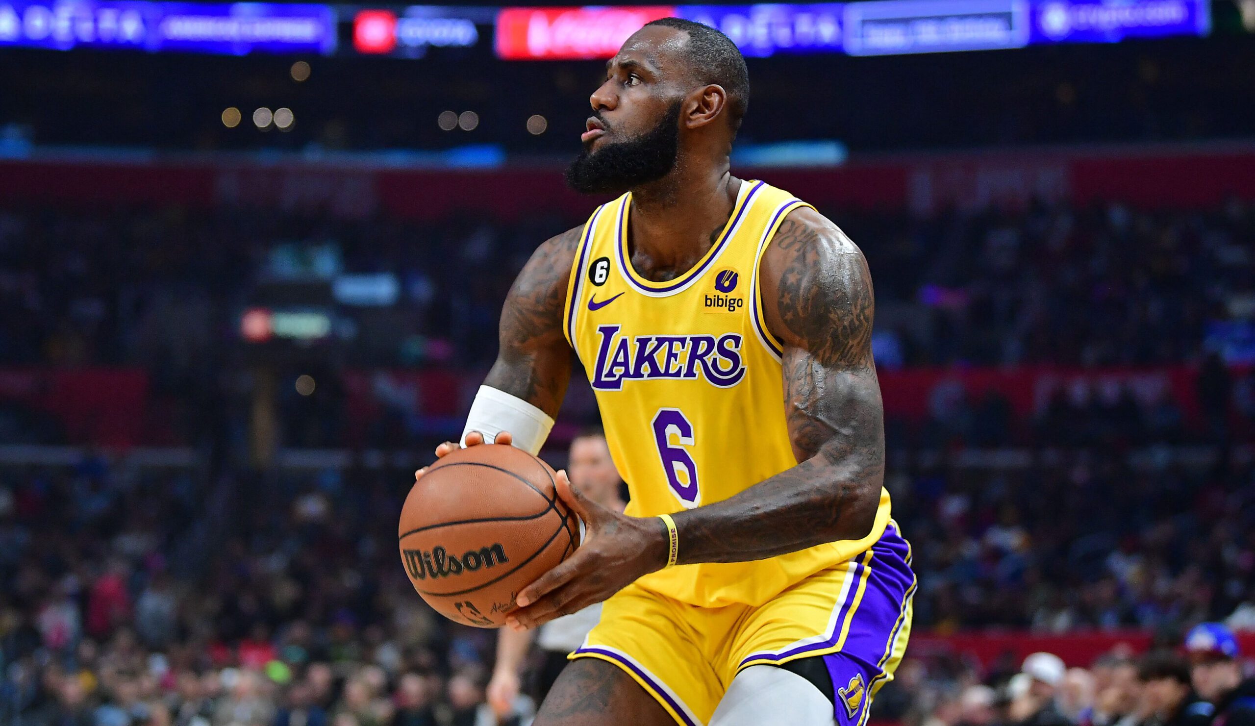 LeBron James day-to-day; doubtful for Lakers-Kings
