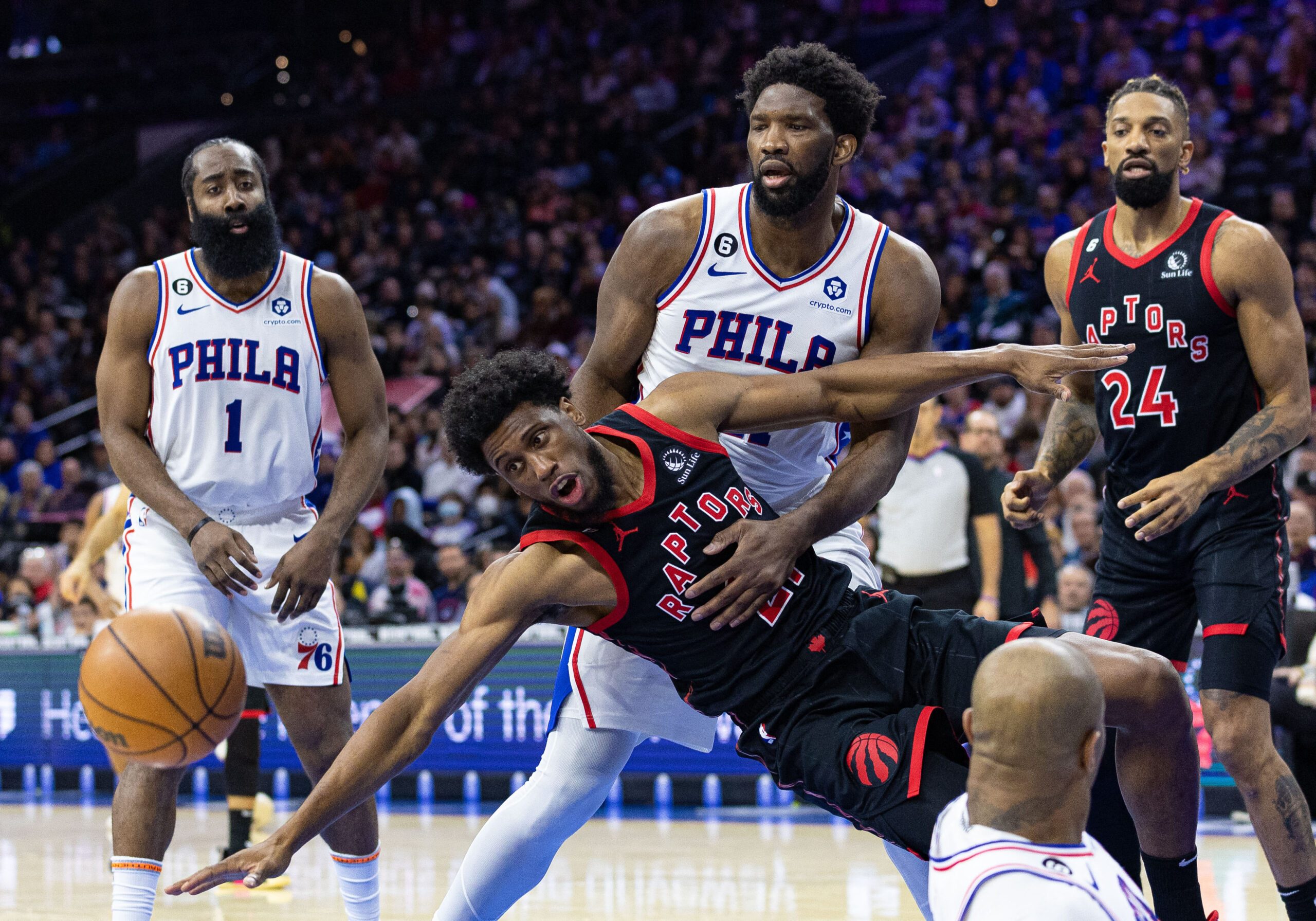 Sixers stay hot, earn OT escape thriller over Raptors