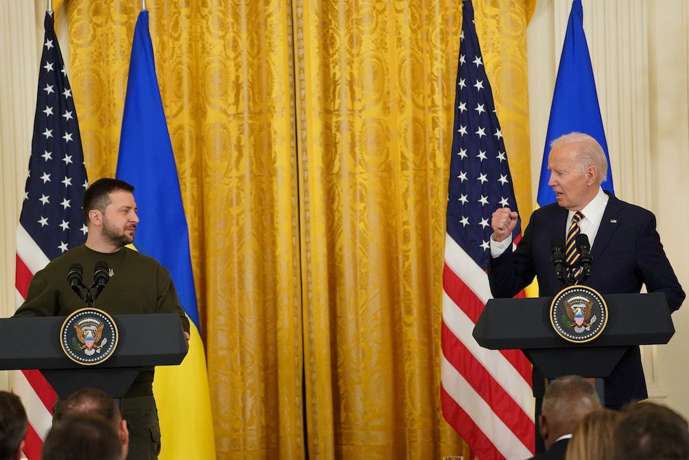 Alongside Zelenskiy, Biden urges continued solidarity with Ukraine in 2023