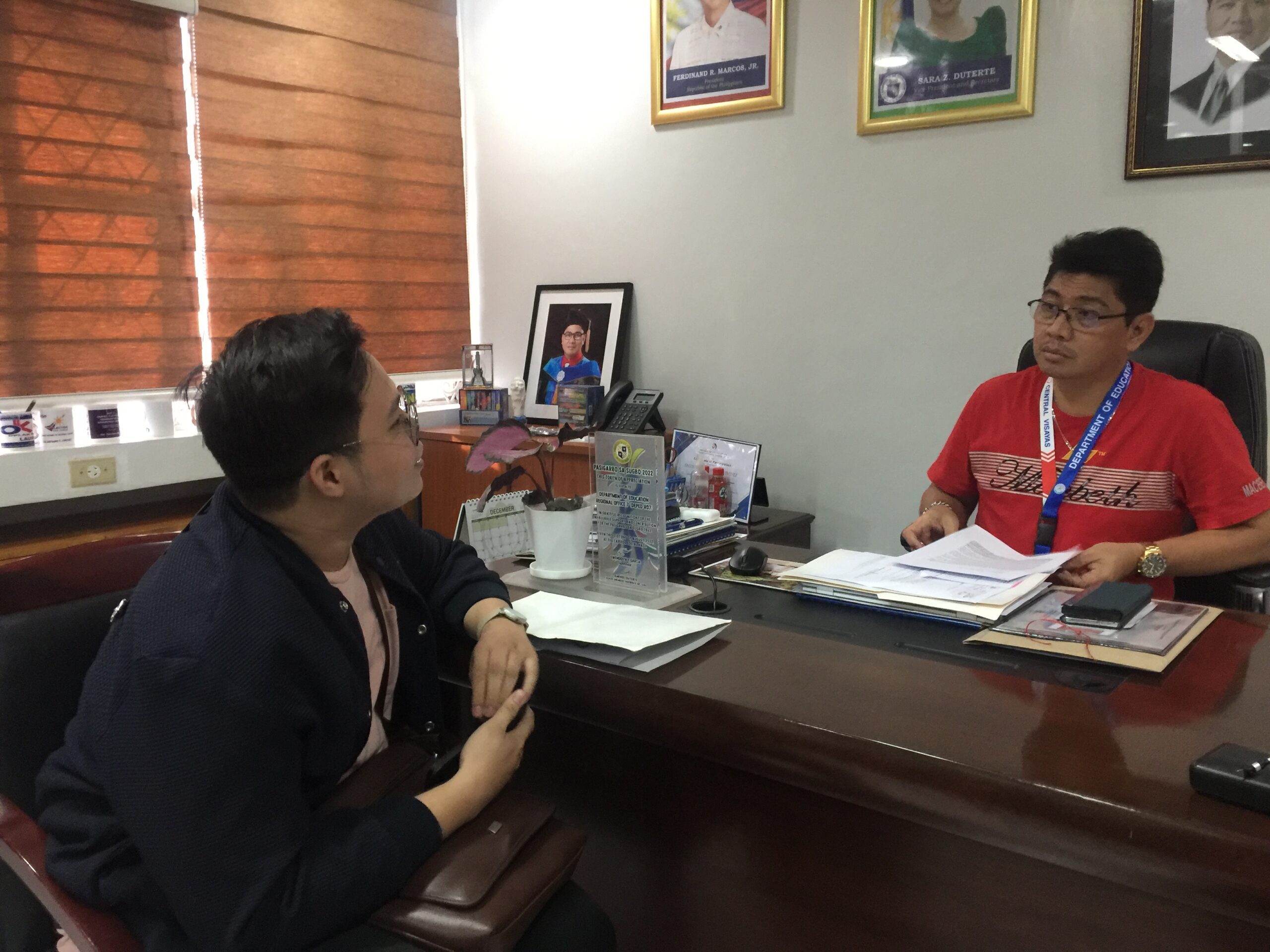 Cebu provisional teachers file complaints over delayed salaries