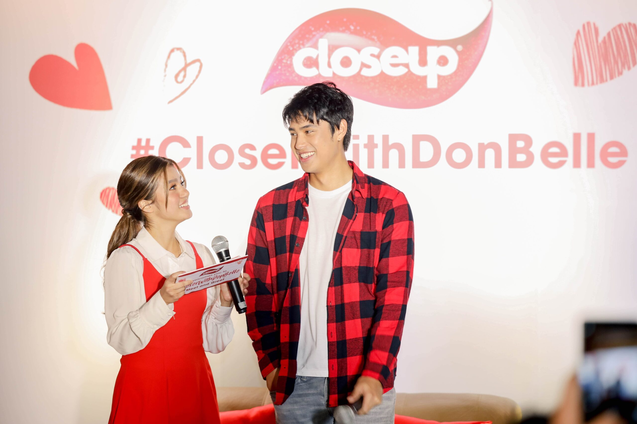 LOOK: DonBelle gets closer with PH fans in intimate fan meet