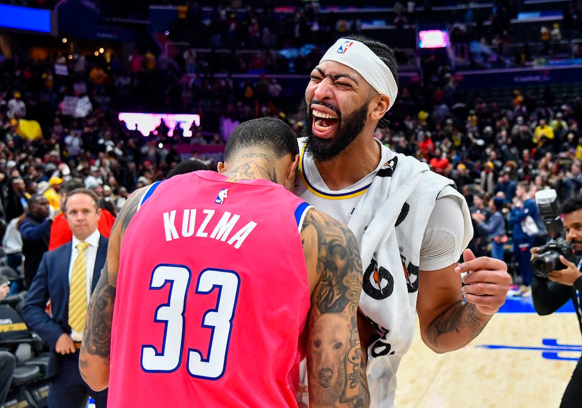 Anthony Davis drops 55-point double-double as Lakers hold off Wizards