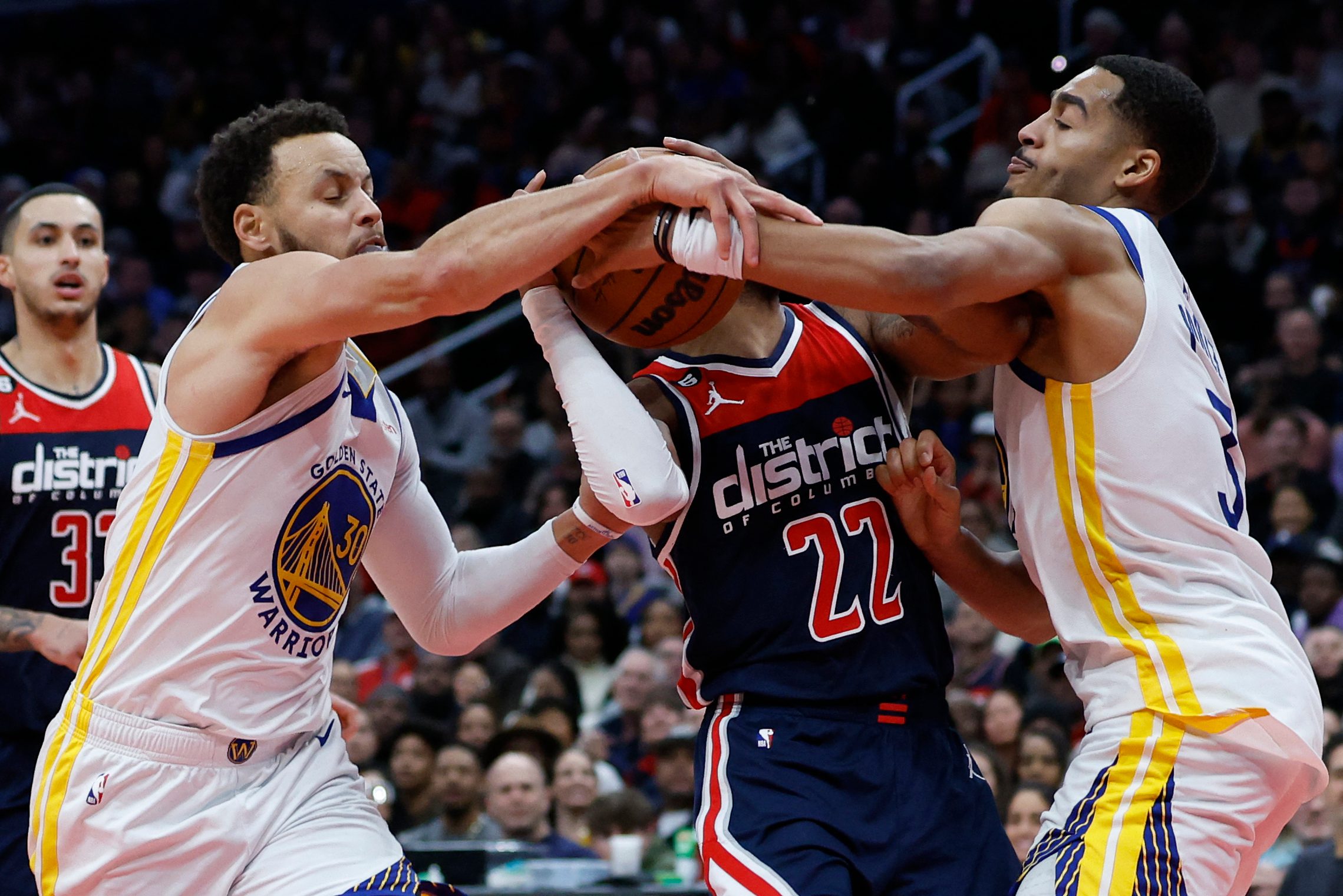 Curry, Poole combine for 73 in Warriors’ win over Wizards