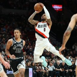 Damian Lillard rises to 7th all-time in career threes as Blazers wallop Spurs