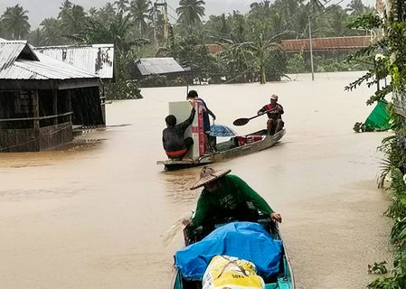 50,000 families in distress as floods swamp Eastern Samar