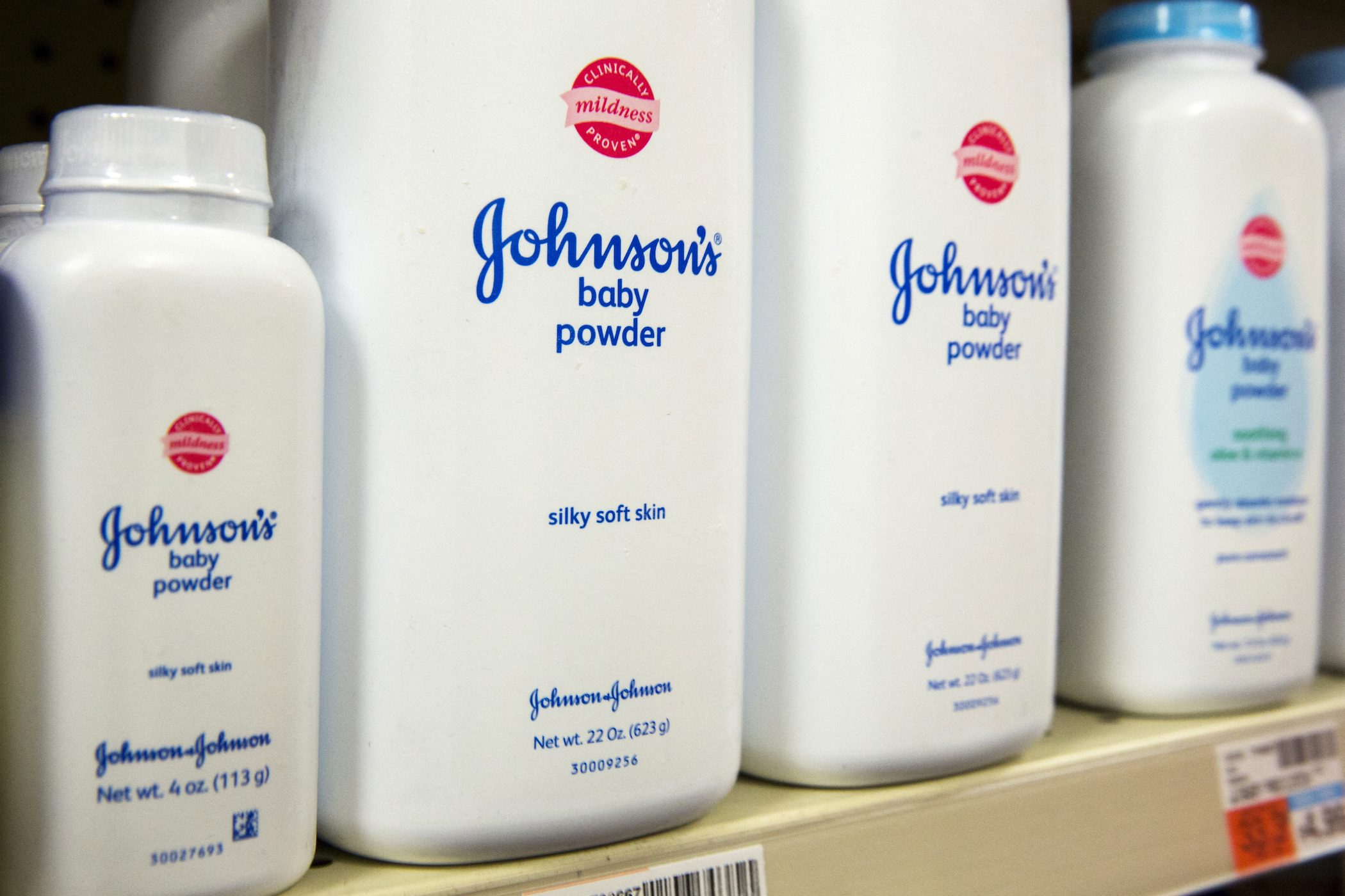 US court rejects J&J bankruptcy strategy for thousands of talc lawsuits
