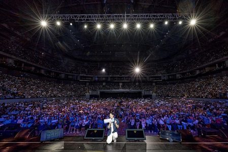 Kim Seon-ho’s ‘One, Two, Three, Smile’ in Manila: An emotional night full of promises