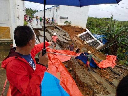 Eastern Samar governor urges speedy repair of landslide-hit homes in resettlement site