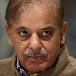 Pakistan PM Sharif makes conditional talks offer to arch-rival India
