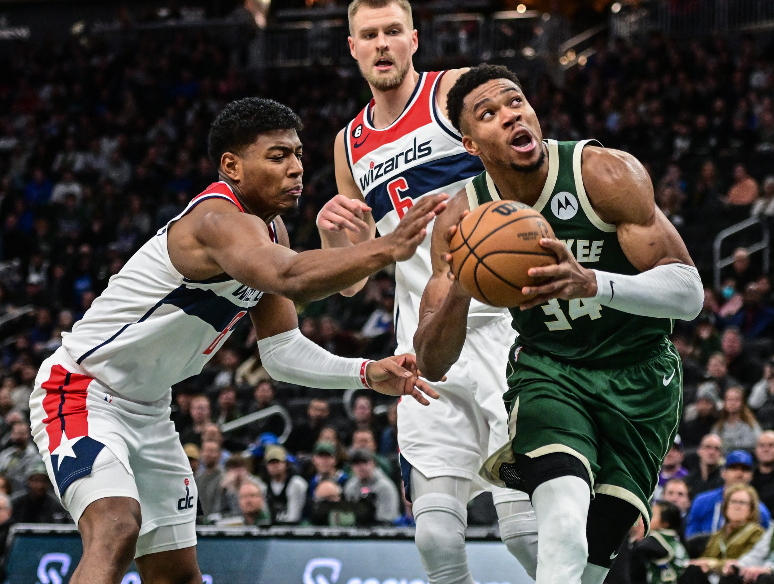 Antetokounmpo erupts for career-high 55, leads Bucks past Wizards