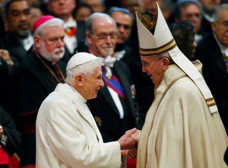 2 popes in the Vatican – sometimes more crowd than company