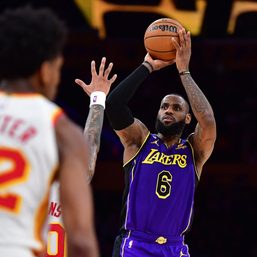 LeBron returns as Lakers pummel Hawks for 4th straight win